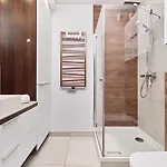 Nowa Teczowa Promenada Staromiejska By Renters