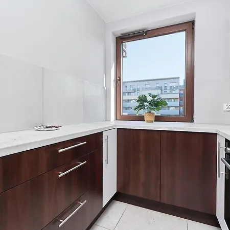 Nowa Teczowa Promenada Staromiejska By Renters Вроцлав