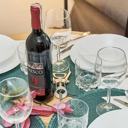 Nowa Teczowa Promenada Staromiejska By Renters ヴロツワフ