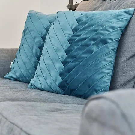 Apartment Nowa Teczowa Promenada Staromiejska By Renters Wroclaw