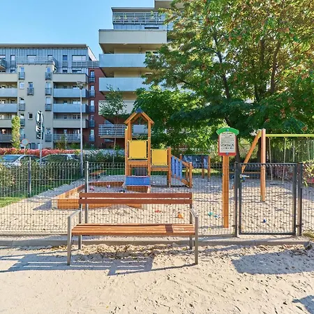 Nowa Teczowa Promenada Staromiejska By Renters *