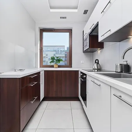 Nowa Teczowa Promenada Staromiejska By Renters * Wroclaw