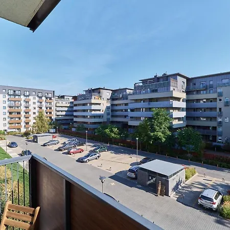 Apartment Nowa Teczowa Promenada Staromiejska By Renters Wroclaw