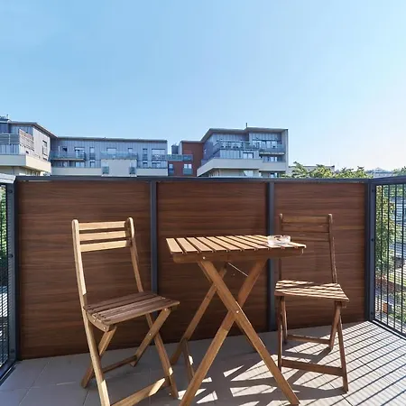 Apartment Nowa Teczowa Promenada Staromiejska By Renters