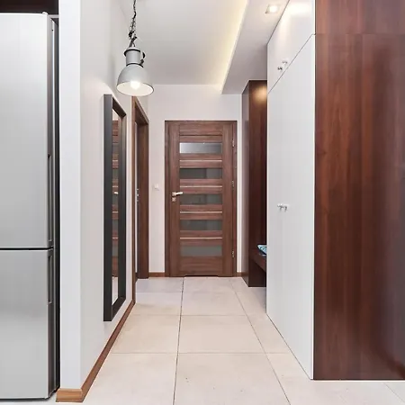 Nowa Teczowa Promenada Staromiejska By Renters